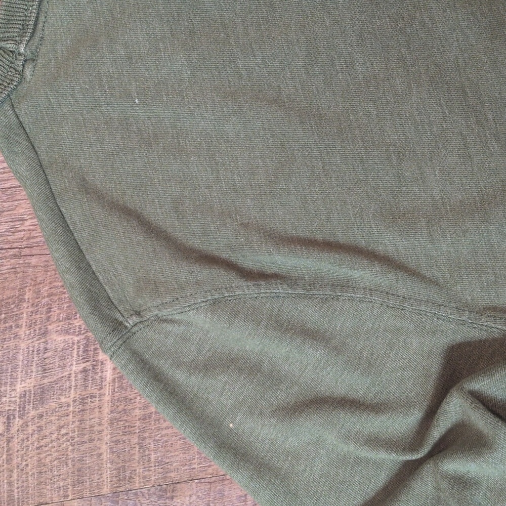 Abercrombie And Fitch Green Long Sleeve Muscle Tee - Picture 5 of 5